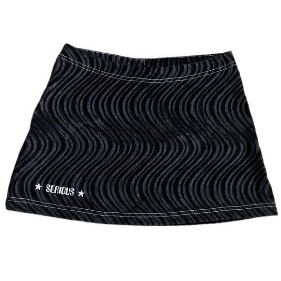 SERIOUS velvet mini skirt - Picture 1 of 6